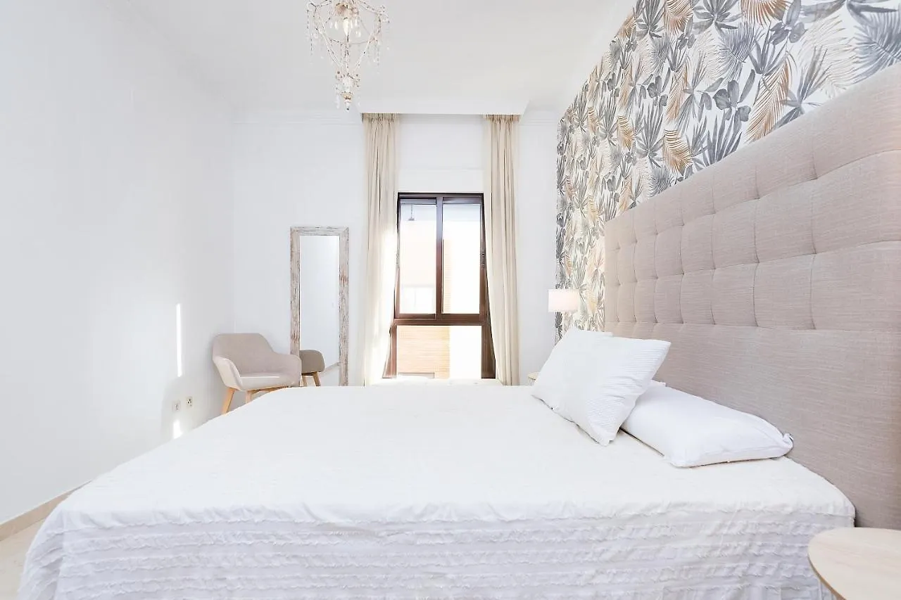 Bhost - Colon Apartment Malaga