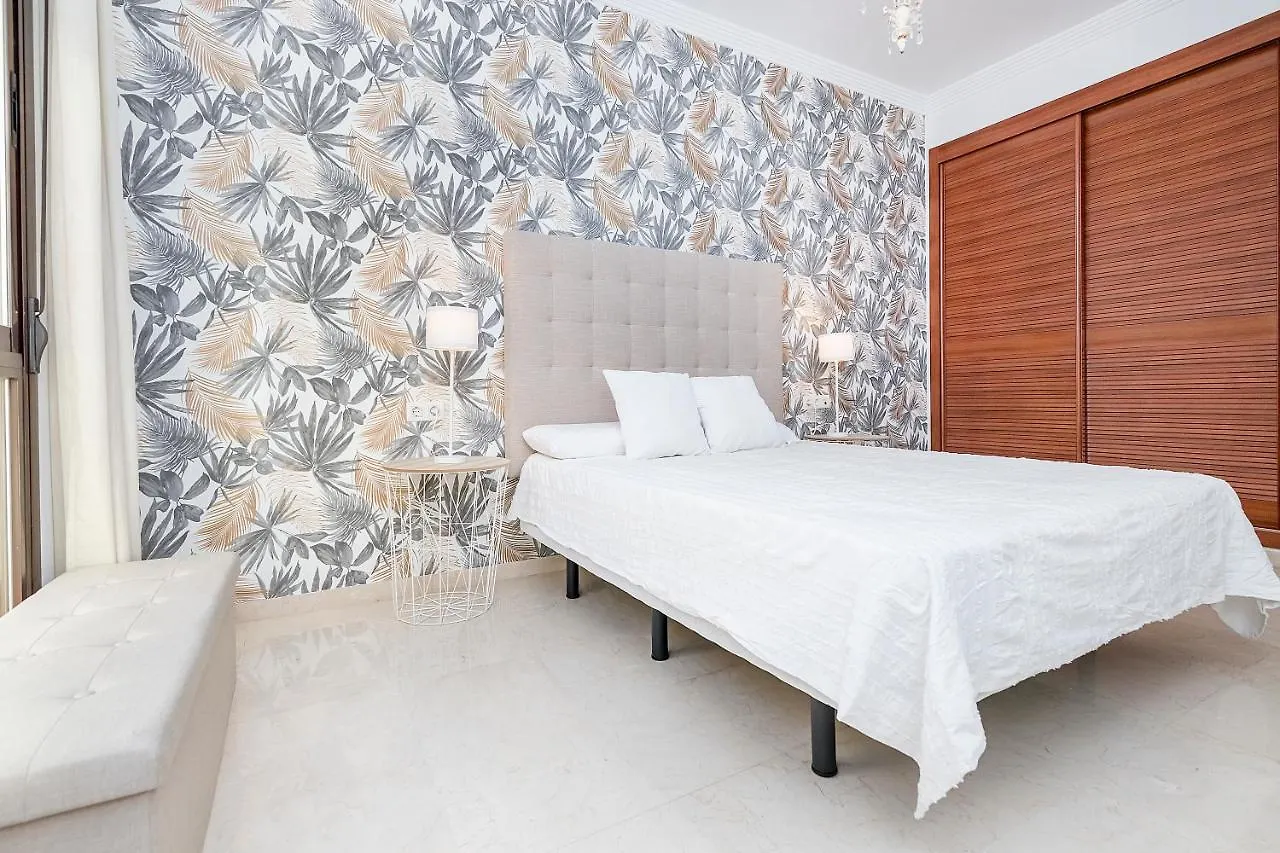 Bhost - Colon Apartment Malaga 0*,